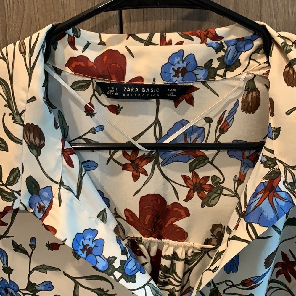 Zara blouse - Picture 2 of 2